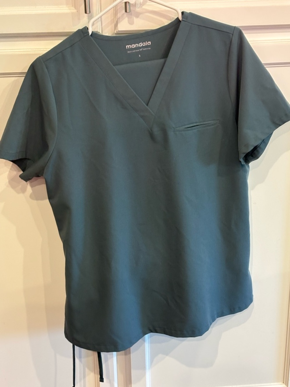 Mandala Women's V-Neck Scrub Top in Teal Green